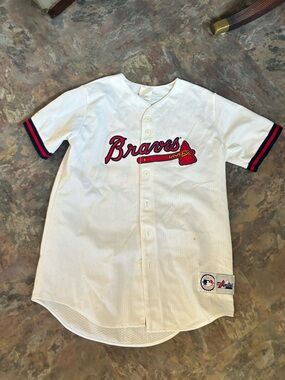 Majestic Atlanta Braves White Jersey with Red & Navy Trim chipper jones